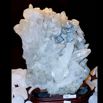 白晶簇 规格23*23/ 重量 // 编码 11000207