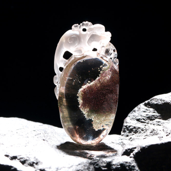 绿幽灵特色雕刻挂坠 规格37*20*15mm 重量 13.5克 编码 82200391