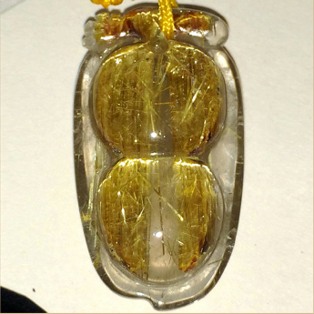 泰晶富贵豆挂坠 规格26*13*6mm 重量 3克 编码 61000312