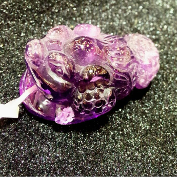 紫晶金蟾挂坠 规格27*17*6mm 重量 9.9克 编码 61000364