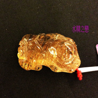 金童泰牛头皮丘挂坠 规格35*21*15.5mm 重量 16.58克 编码 61000844