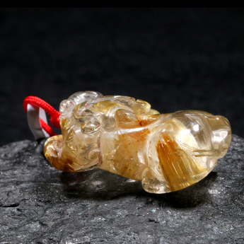 泰晶皮丘挂坠 规格32*15*10mm 重量 8.68克 编码 80000727