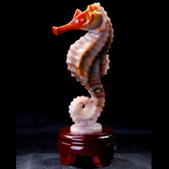 三彩玉海马摆件 规格22cm 重量 // 编码 92440035