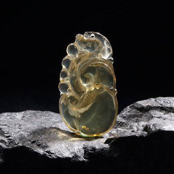 黄晶特色挂坠 规格27*49mm 重量 // 编码 93000449