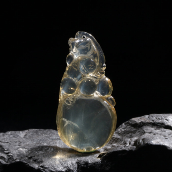 冰种黄晶特色挂坠 规格29*59mm 重量 // 编码 93000816