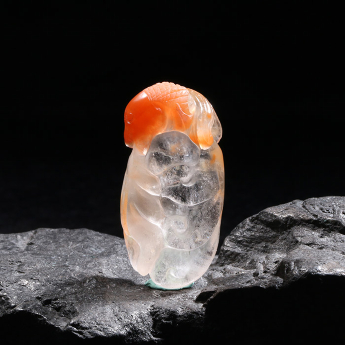 兔毛特色挂坠 规格45.5*23*12mm 重量 18克 编码 93000185