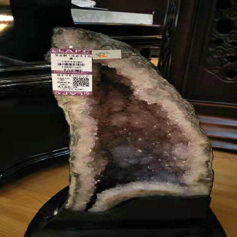 紫晶洞（水晶大王收藏）规格22*22*41重量8.28公斤编号11002107