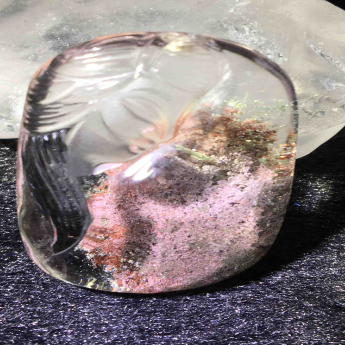 紫幽灵美女挂坠 规格38*25mm 重量 19.75克 编码 92201737