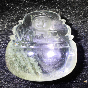 绿幽灵观音挂坠 规格47*27mm 重量 25.54克 编码 92201750