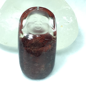 红幽灵笑佛挂坠 规格44*23mm 重量 23.53克 编码 92201811