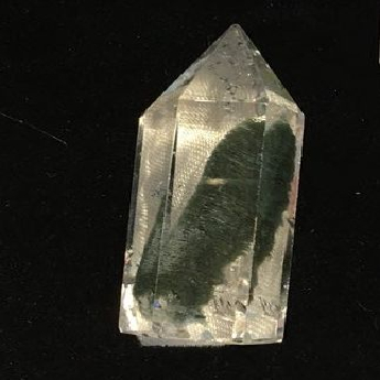绿幽灵原矿石摆件(1件套、带盒）(水晶大王收藏)规格47*27重量30g编号19002823