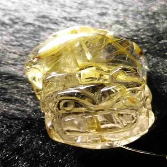 泰晶皮丘挂坠（板金） 规格30*20*15mm 重量 13.29克 编码 92202033