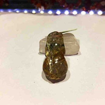 泰晶皮丘挂坠 规格31*17*1227*14.5*12mm 重量 10.77克 编码 92102679