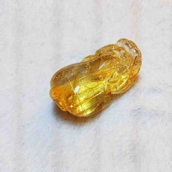 泰晶皮丘挂坠 规格33*18*16mm 重量 15.17克 编码 92102739