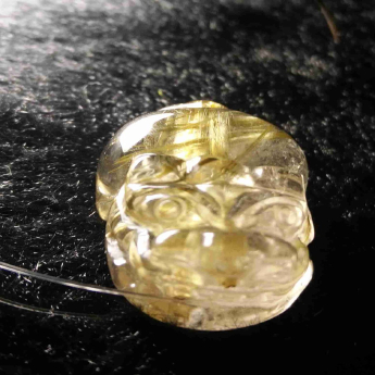 泰晶皮丘挂坠（板金） 规格/mm 重量 9.55克 编码 92202097