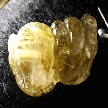 泰晶皮丘挂坠（板金） 规格/mm 重量 12.01克 编码 92202169