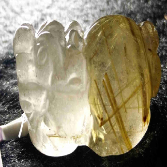 泰晶皮丘挂坠（板金） 规格30*18*15mm 重量 13.42克 编码 92202215