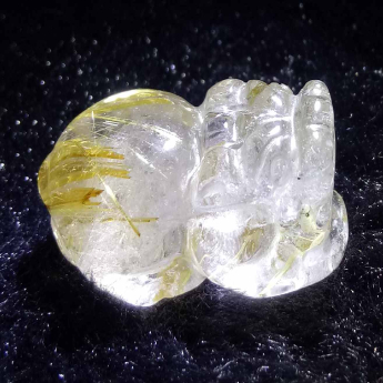 泰晶皮丘挂坠（板金） 规格3.15×1.7×1.2mm 重量 10.53克 编码 92202221