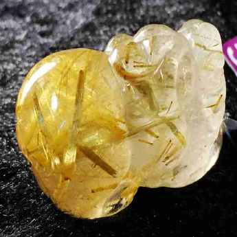 泰晶皮丘挂坠（板金） 规格2.85×1.8×1.6mm 重量 14.4克 编码 92202245