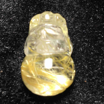 泰晶皮丘挂坠 规格22*16mm 重量 8.08克 编码 92202413
