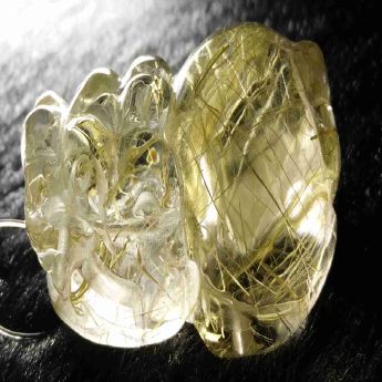泰晶皮丘挂坠 规格35*18*17mm 重量 20.74克 编码 92202430