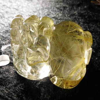 泰晶皮丘挂坠 规格35*21*16mm 重量 18.88克 编码 92202439