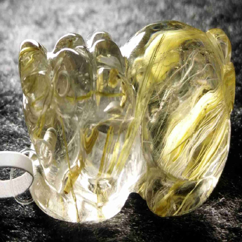 泰晶皮丘挂坠 规格3.3×1.95×1.55mm 重量 /克 编码 92202471