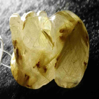 泰晶皮丘挂坠 规格/mm 重量 7.68克 编码 92202486