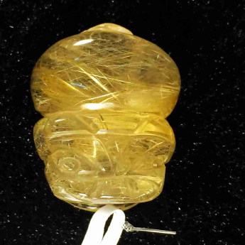 泰晶皮丘挂坠 规格3.1×1.95×1.65mm 重量 16.71克 编码 92202513