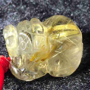 泰晶皮丘挂坠 规格/mm 重量 10.26克 编码 92202532