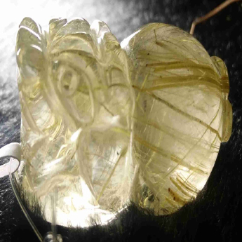 泰晶皮丘挂坠 规格32*22*17mm 重量 19.49克 编码 92202565