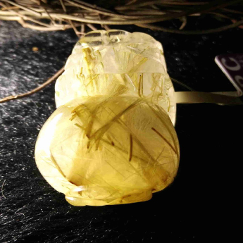 泰晶皮丘挂坠 规格// 重量 18.79克 编码 92202647