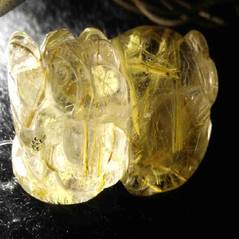 泰晶皮丘挂坠 规格/mm 重量 /克 编码 92202655