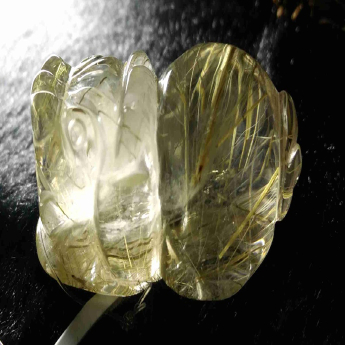 泰晶皮丘挂坠 规格/mm 重量 17.25克 编码 92202663