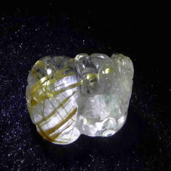 泰晶皮丘挂坠 规格25*16*13mm 重量 8.81克 编码 92202677