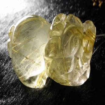 泰晶皮丘挂坠 规格/mm 重量 13.64克 编码 92202678