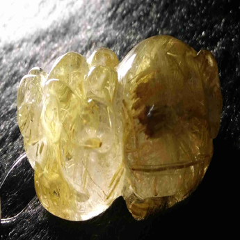 泰晶皮丘挂坠 规格/mm 重量 13.61克 编码 92202694