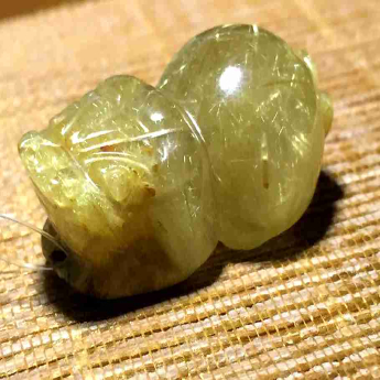 泰晶皮丘挂坠 规格/mm 重量 9.56克 编码 92202695