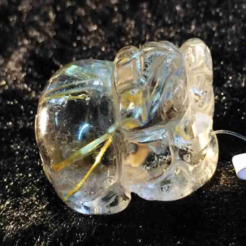 泰晶皮丘挂坠 规格29*18*16mm 重量 15.16克 编码 92202713