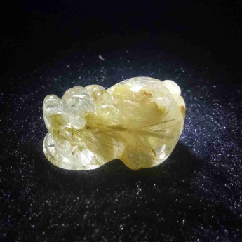 泰晶皮丘挂坠 规格// 重量 19.61克 编码 92202715