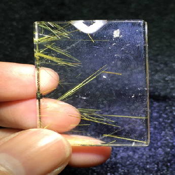 冰种金发晶长方形无字牌挂坠（149#茶） 规格37*22*5.5mm 重量 11.22克 编码 19000085