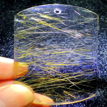 冰种金发晶梯形无字牌挂坠（152#茶） 规格51*30mm 重量 18.08克 编码 19000103