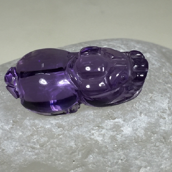 紫晶皮丘挂坠 规格24*15*11mm 重量 5.71克 编码 19002149