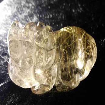 泰晶皮丘挂坠（中） 规格/mm 重量 12.99克 编码 92252000