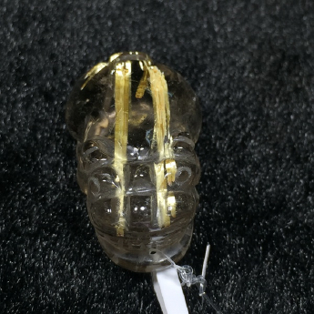 泰晶皮丘挂坠（中） 规格26*17*13mm 重量 8.42克 编码 92252003