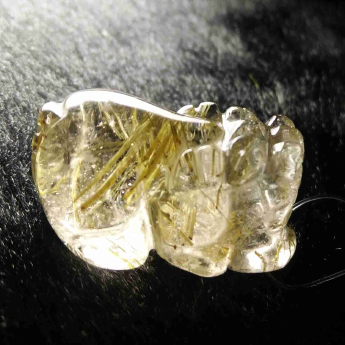 泰晶皮丘挂坠（中小） 规格/mm 重量 7.69克 编码 92252019