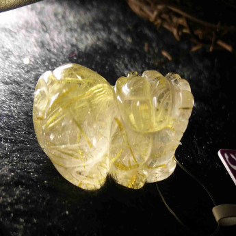泰晶皮丘挂坠（中小） 规格/mm 重量 9.71克 编码 92252021