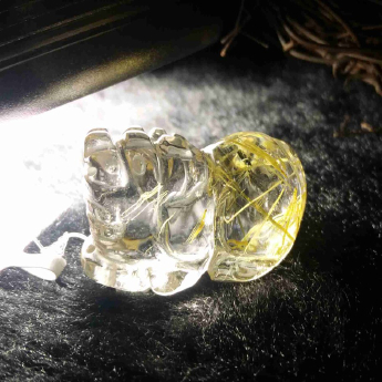 泰晶皮丘挂坠（中小） 规格/mm 重量 11.14克 编码 92252032