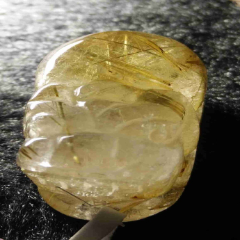 泰晶皮丘挂坠（板金） 规格30*17*15mm 重量 /克 编码 92202234