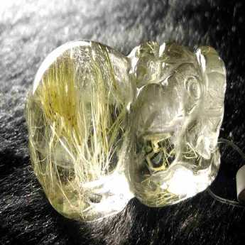 泰晶皮丘挂坠 规格24*15*11mm 重量 /克 编码 92202467